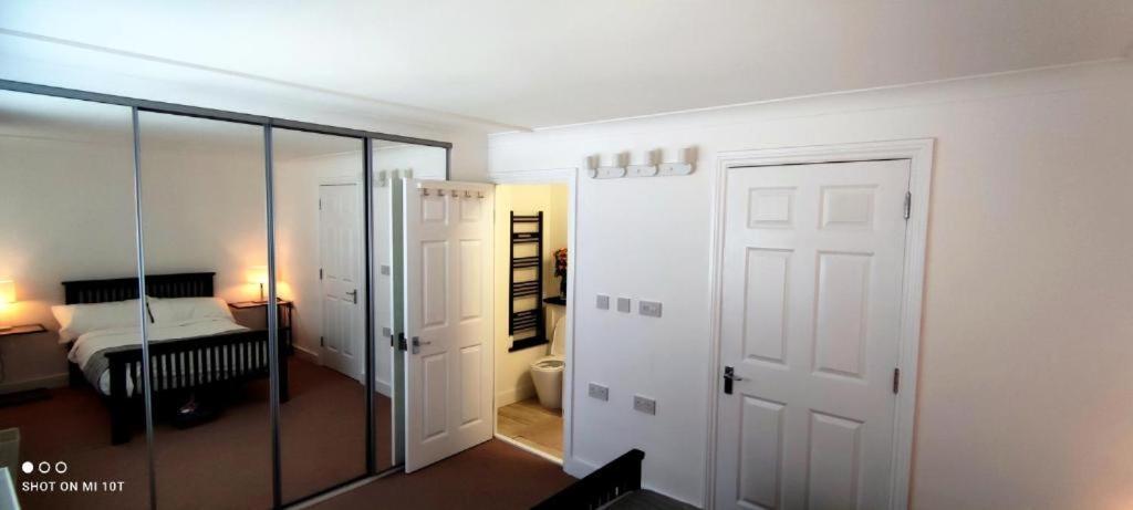 Surrey Quays Residency - Serviced Rooms Londra Esterno foto
